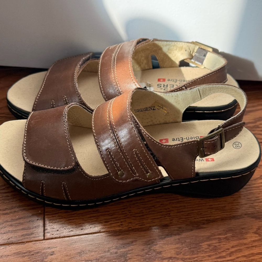 Volks Walkers Brown Leather Sandals